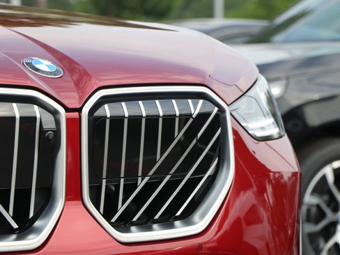 Certified 2025 BMW X3 xDrive30i w/ Premium Package image 6