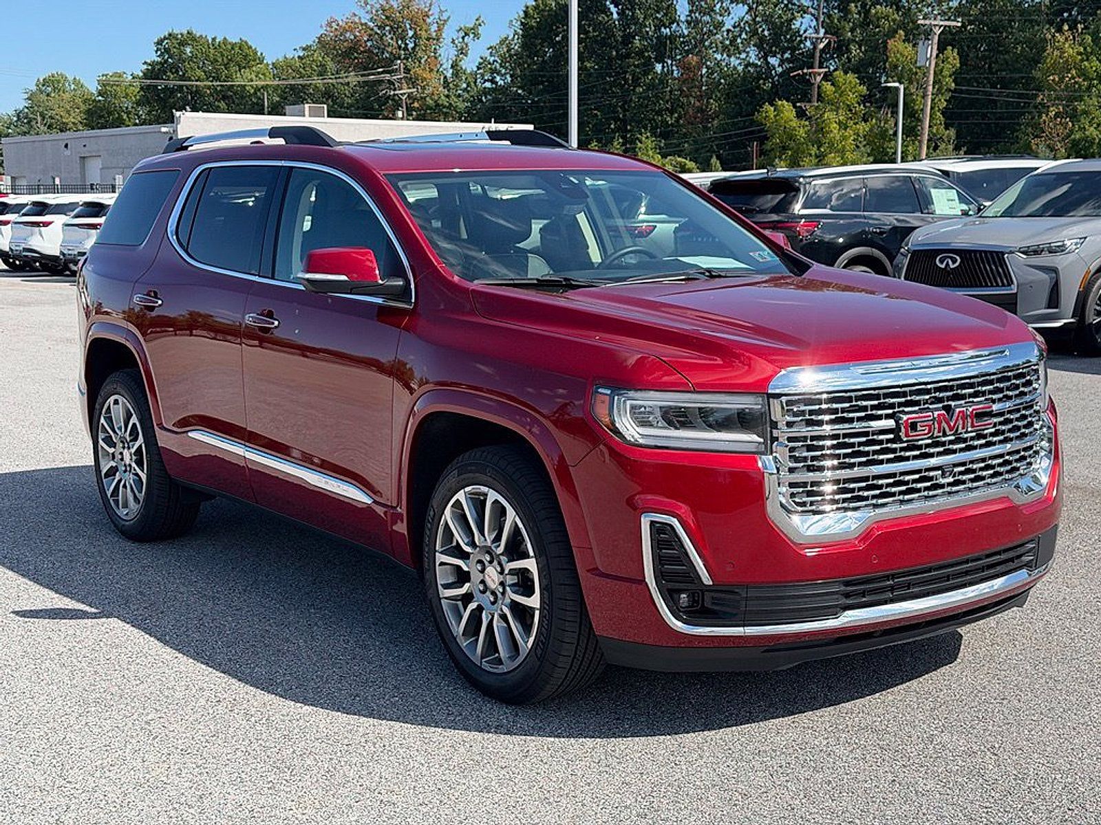 Used 2023 GMC Acadia Denali w/ Denali Ultimate Package FWD image 1