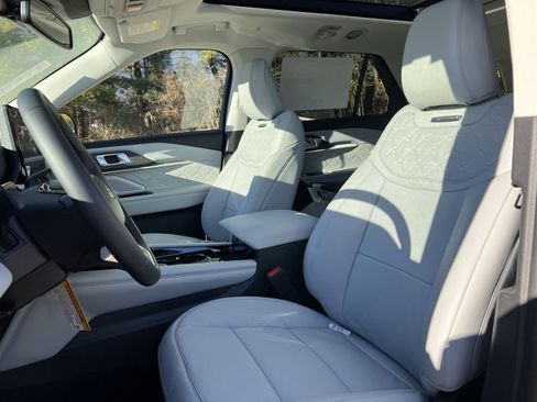 New 2026 Ford Explorer Platinum w/ LUX Leather Package image 13