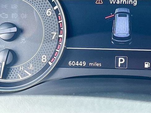 Used 2022 Nissan Armada SV w/ SV Appearance Package RWD image 9