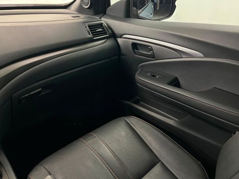 Used 2023 Honda Passport TrailSport image 11