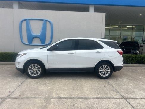 Used 2018 Chevrolet Equinox LS image 5