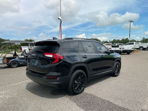 Used 2023 GMC Terrain SLE w/ Driver Convenience Package AWD/4WD image 8
