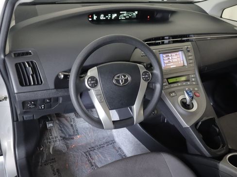 Used 2015 Toyota Prius Three w/ Solar Roof Package FWD image 12