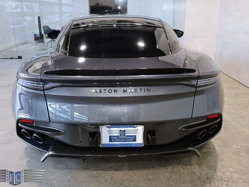 Used 2022 Aston Martin DBS Superleggera image 8