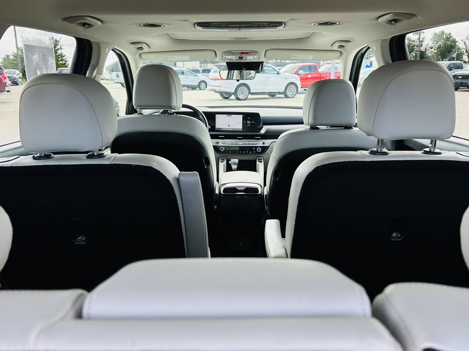 Used 2025 Kia Telluride S FWD image 30