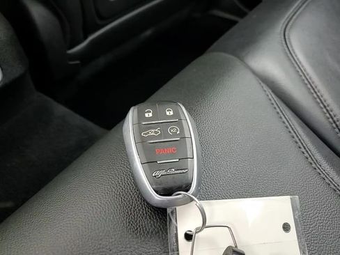 Used 2023 Alfa Romeo Giulia Ti image 31