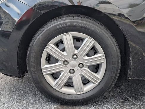 Used 2023 Kia Rio S image 5