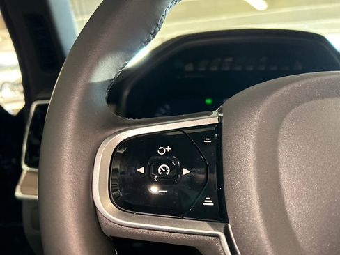 New 2026 Volvo XC90 B6 Plus w/ Protection Package Premier image 13