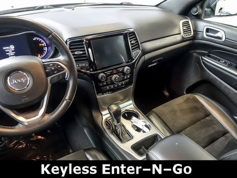 Used 2020 Jeep Grand Cherokee Altitude image 18