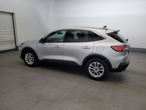 Used 2020 Ford Escape SE FWD image 3