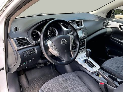 Used 2015 Nissan Sentra SV FWD image 18