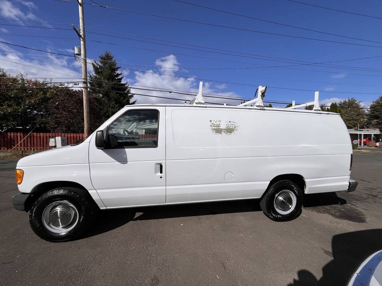 Used 2003 Ford E-350 and Econoline 350 Extended Super Duty RWD image 6