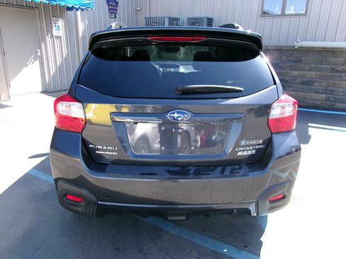 Used 2017 Subaru Crosstrek 2.0i Limited image 4