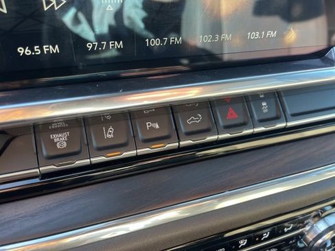 Used 2024 GMC Sierra 2500 SLT w/ SLT Premium Package image 32