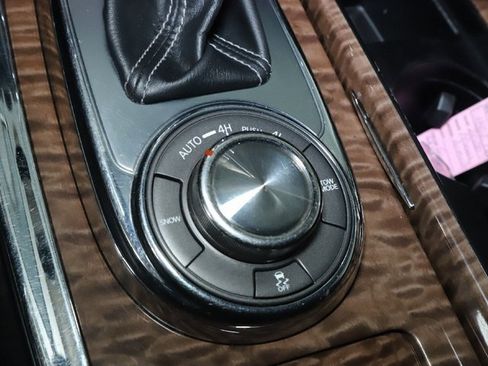 Used 2020 Nissan Armada SL w/ Premium Package image 30