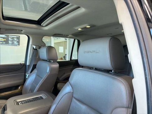 Used 2016 GMC Yukon Denali AWD/4WD image 13