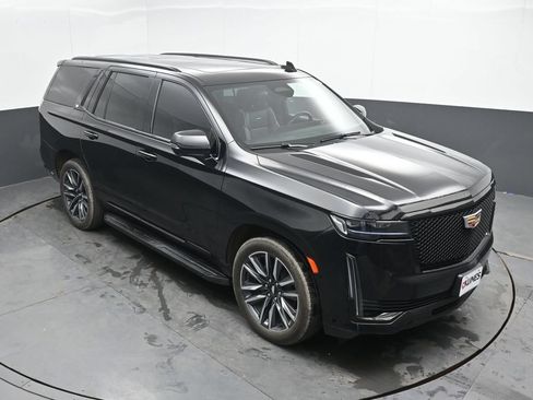 Used 2023 Cadillac Escalade Sport w/ Touring Package AWD/4WD image 38