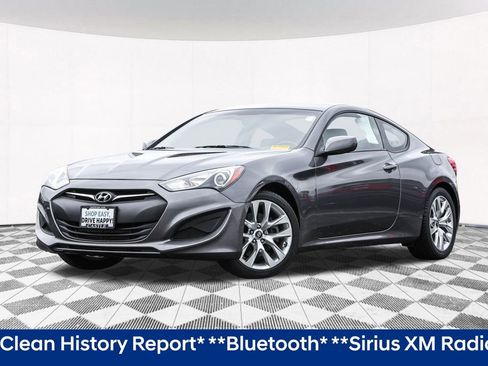 Used 2013 Hyundai Genesis 2.0T image 2