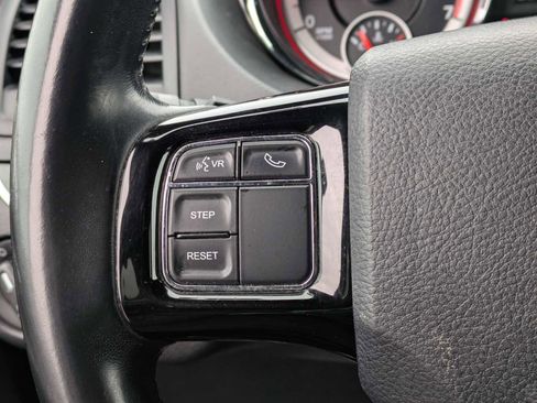 Used 2019 Dodge Grand Caravan SE image 17