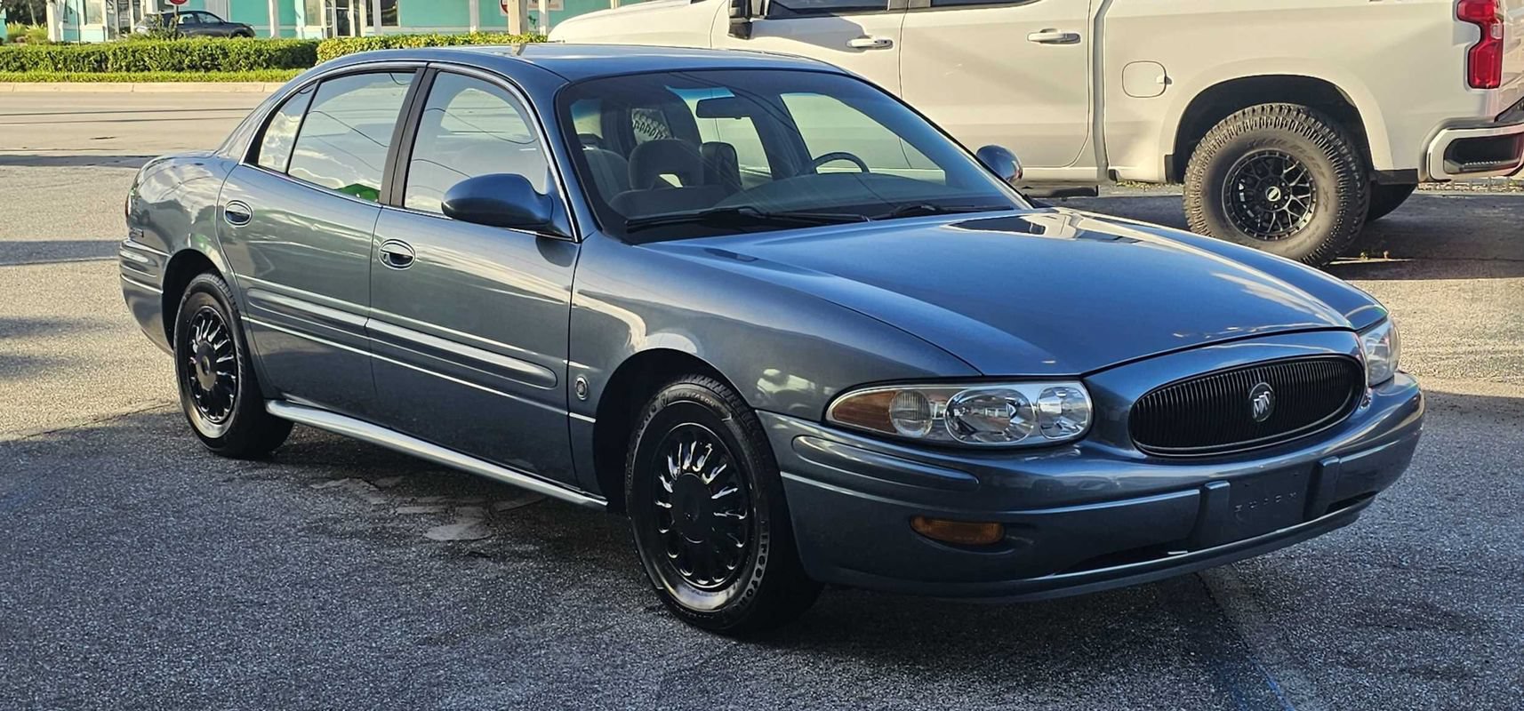 Used 2000 Buick Le Sabre Custom FWD image 1