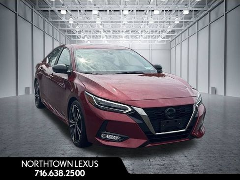 Used 2022 Nissan Sentra SR w/ SR Premium Package FWD image 4