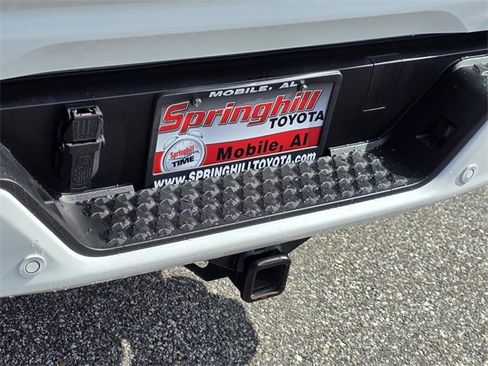 Used 2023 GMC Canyon Denali image 42