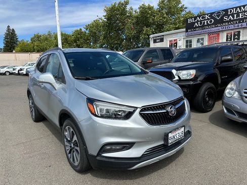 Used 2020 Buick Encore Essence AWD/4WD image 3