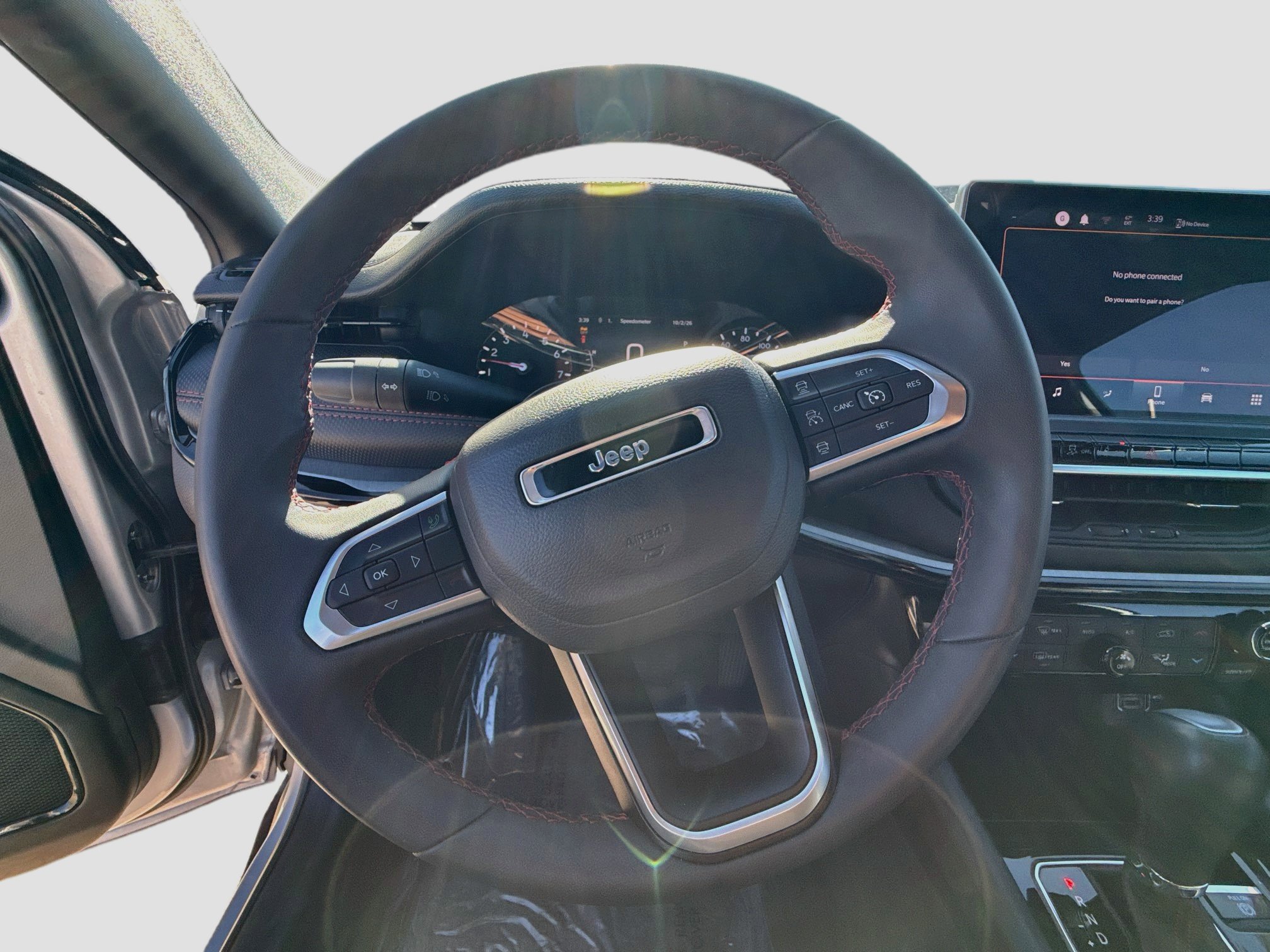 Used 2025 Jeep Compass Trailhawk AWD/4WD image 18