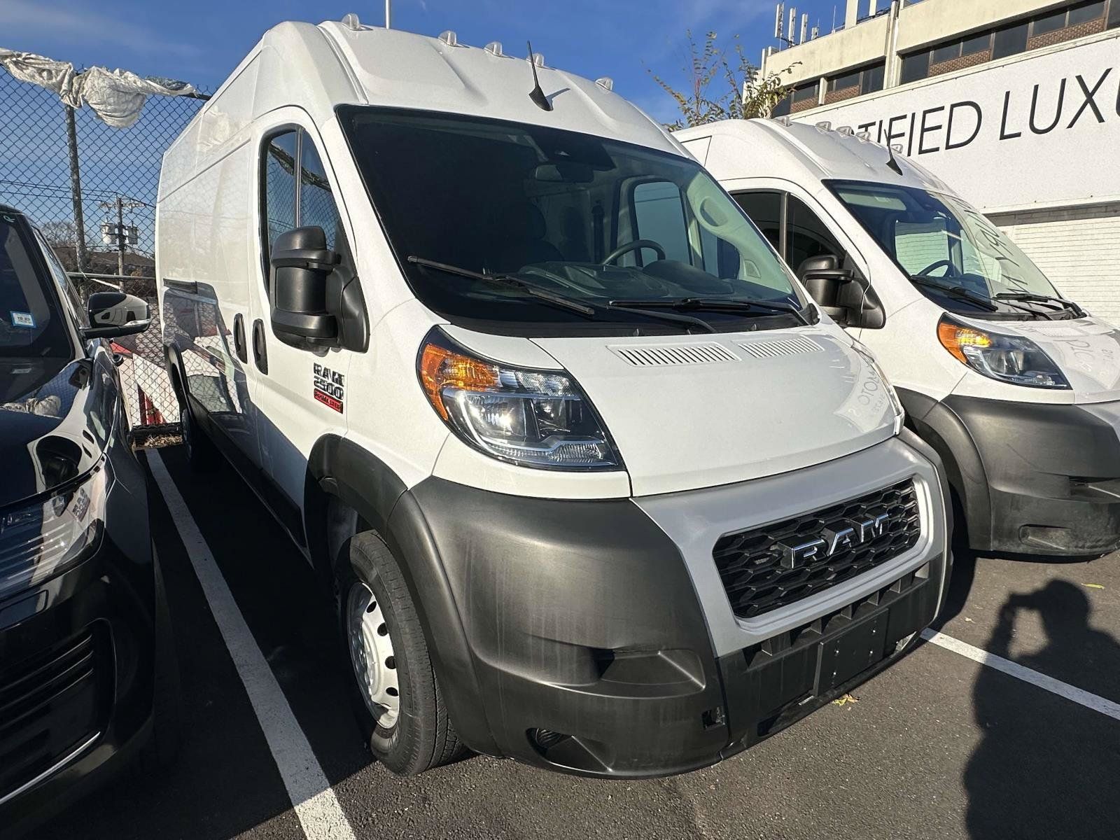 Used 2022 RAM ProMaster 2500 FWD image 1