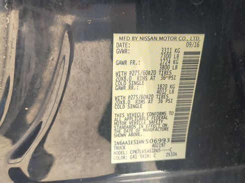 Used 2017 Nissan Titan SL AWD/4WD image 8