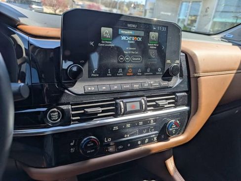 Used 2023 Nissan Pathfinder Platinum w/ Cargo Package image 17