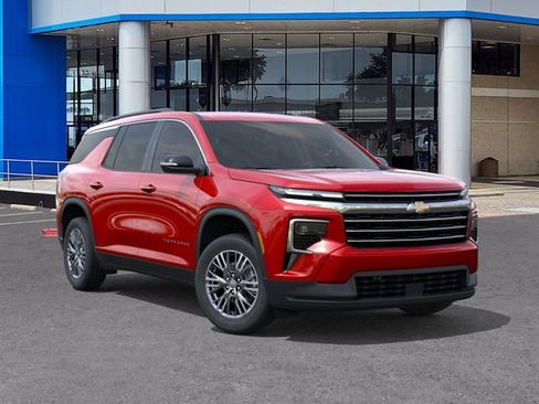 New 2026 Chevrolet Traverse LT w/ Driver Confidence Package FWD image 7