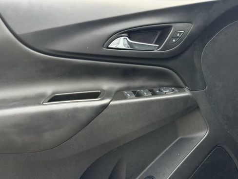 Used 2024 Chevrolet Equinox LT FWD image 24