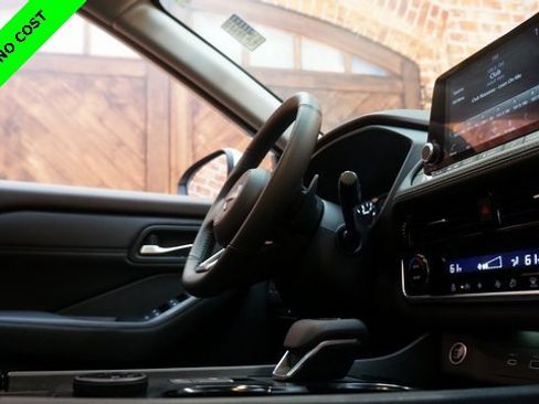 Used 2022 Nissan Rogue SV w/ SV Premium Package image 52