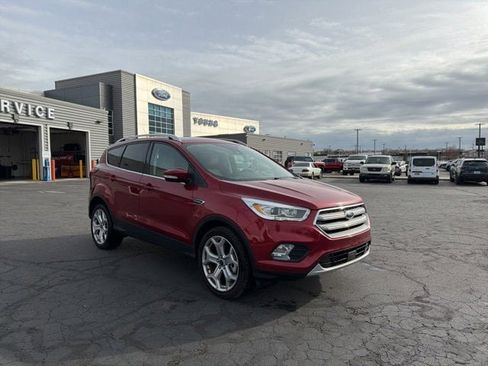 Used 2019 Ford Escape Titanium image 1