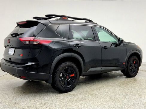 Used 2025 Nissan Rogue SV image 5