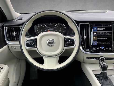 Used 2021 Volvo S60 T6 Inscription image 8