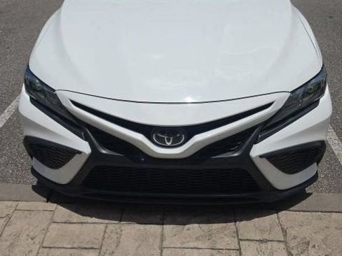 Used 2024 Toyota Camry SE FWD image 1