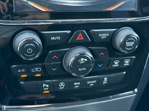 Used 2021 Jeep Grand Cherokee Laredo X image 20