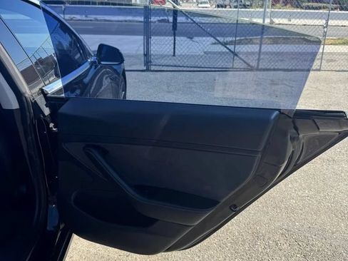 Used 2018 Tesla Model 3 Long Range AWD/4WD image 17