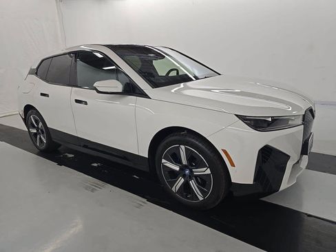 Used 2024 BMW iX xDrive50 w/ Sport Package AWD/4WD image 2