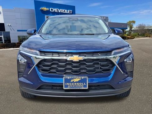 Used 2024 Chevrolet Trax LS w/ LS Convenience Package FWD image 24