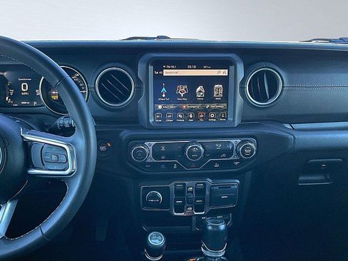 Used 2023 Jeep Wrangler Unlimited Sahara AWD/4WD image 6