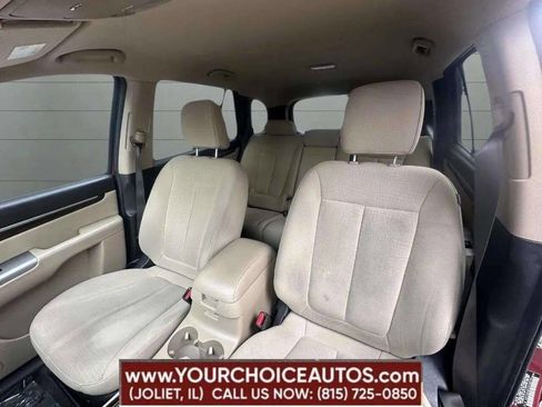 Used 2012 Hyundai Santa Fe GLS image 25