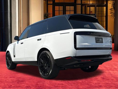Used 2023 Land Rover Range Rover Long Wheelbase SE AWD/4WD image 3
