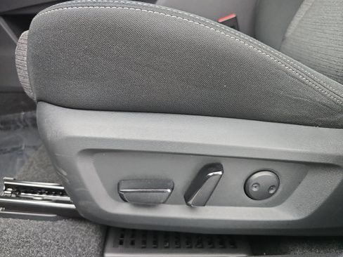 Certified 2023 Nissan Rogue SV FWD image 27