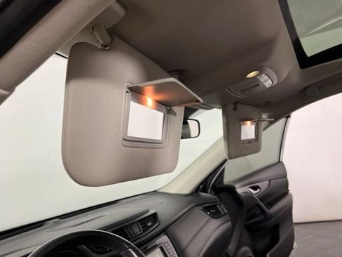 Used 2019 Nissan Rogue SV w/ Sun & Sound Touring Package FWD image 35