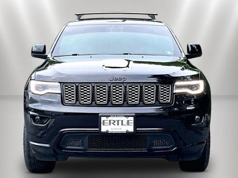 Used 2021 Jeep Grand Cherokee Laredo X AWD/4WD image 2