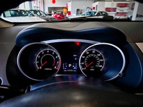 Used 2010 Mitsubishi Outlander SE AWD/4WD image 26